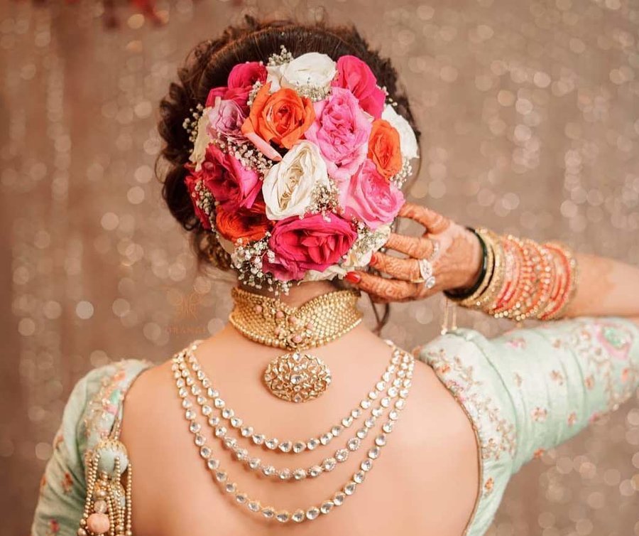 Top 5 Hairstyles for a Round  Face To Help You Ace Your Bridal Look