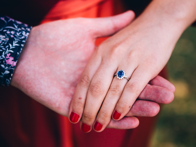 Top 5 Stunning Gemstones Engagement Rings if you are up to try something new on your wedding