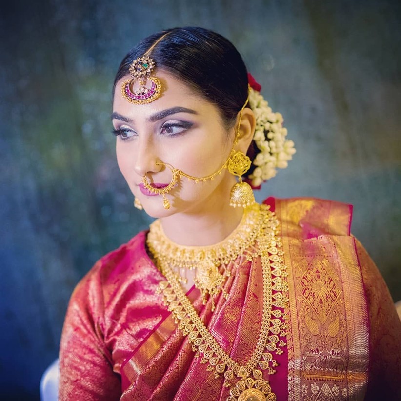 9 Jaw-Dropping Bridal Nath to Grab for your Wedding! - Bride Meets Groom